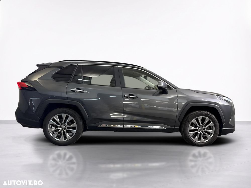 Toyota RAV4 - 8