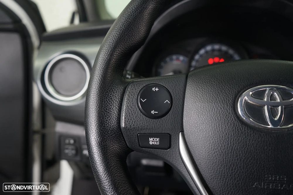 Toyota Auris 1.4 D-4D Comfort - 17