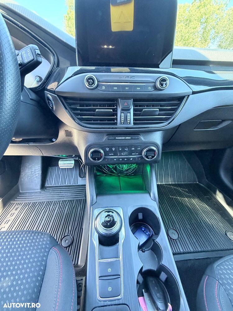 Ford Focus 1.5 TDCi ST-Line - 10
