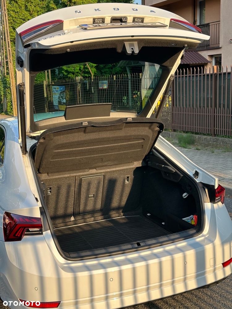 Skoda Octavia 2.0 TDI Style DSG - 13