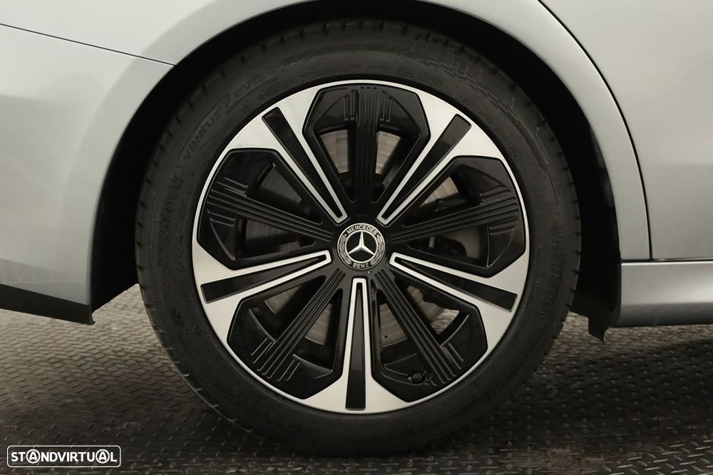 Mercedes-Benz E 300 de AMG Line — fotografia 5