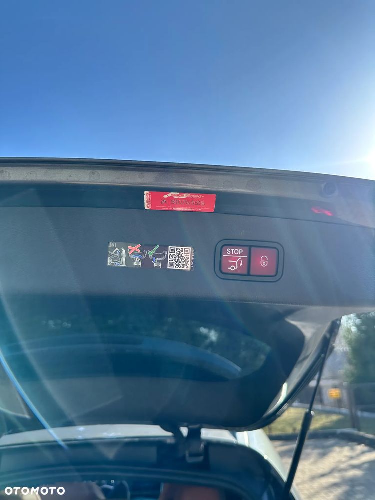 Mercedes-Benz GLC - 14