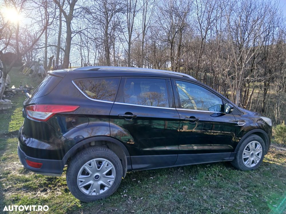 Ford Kuga 2.0 TDCi 4WD Powershift Titanium - 3