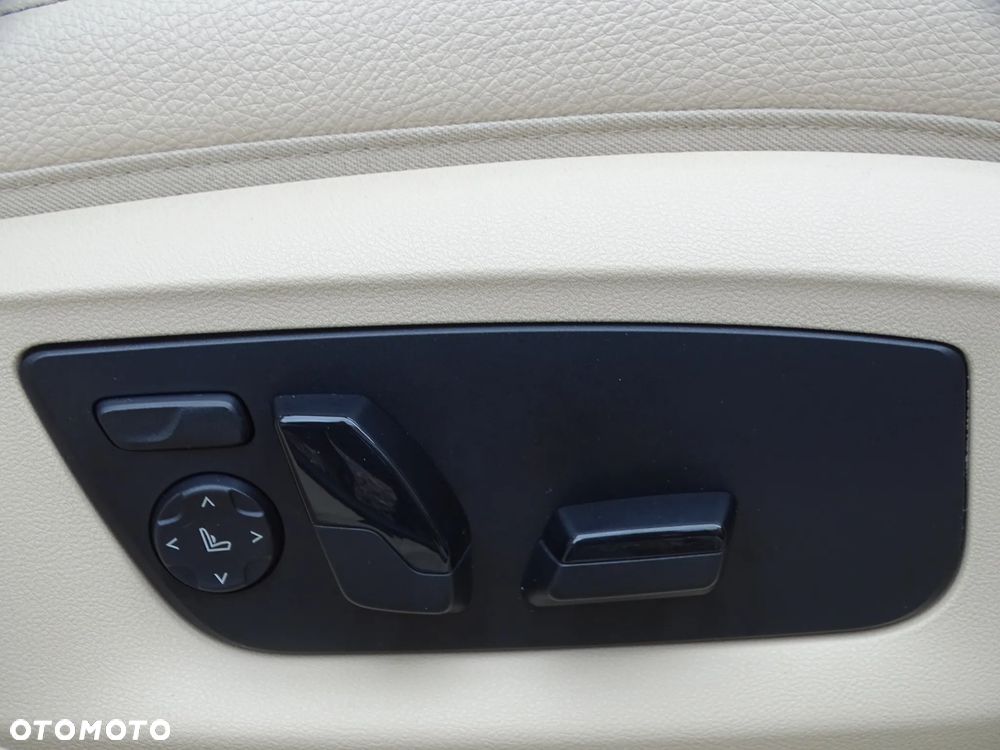 BMW Seria 5 530d xDrive M Sport sport - 26
