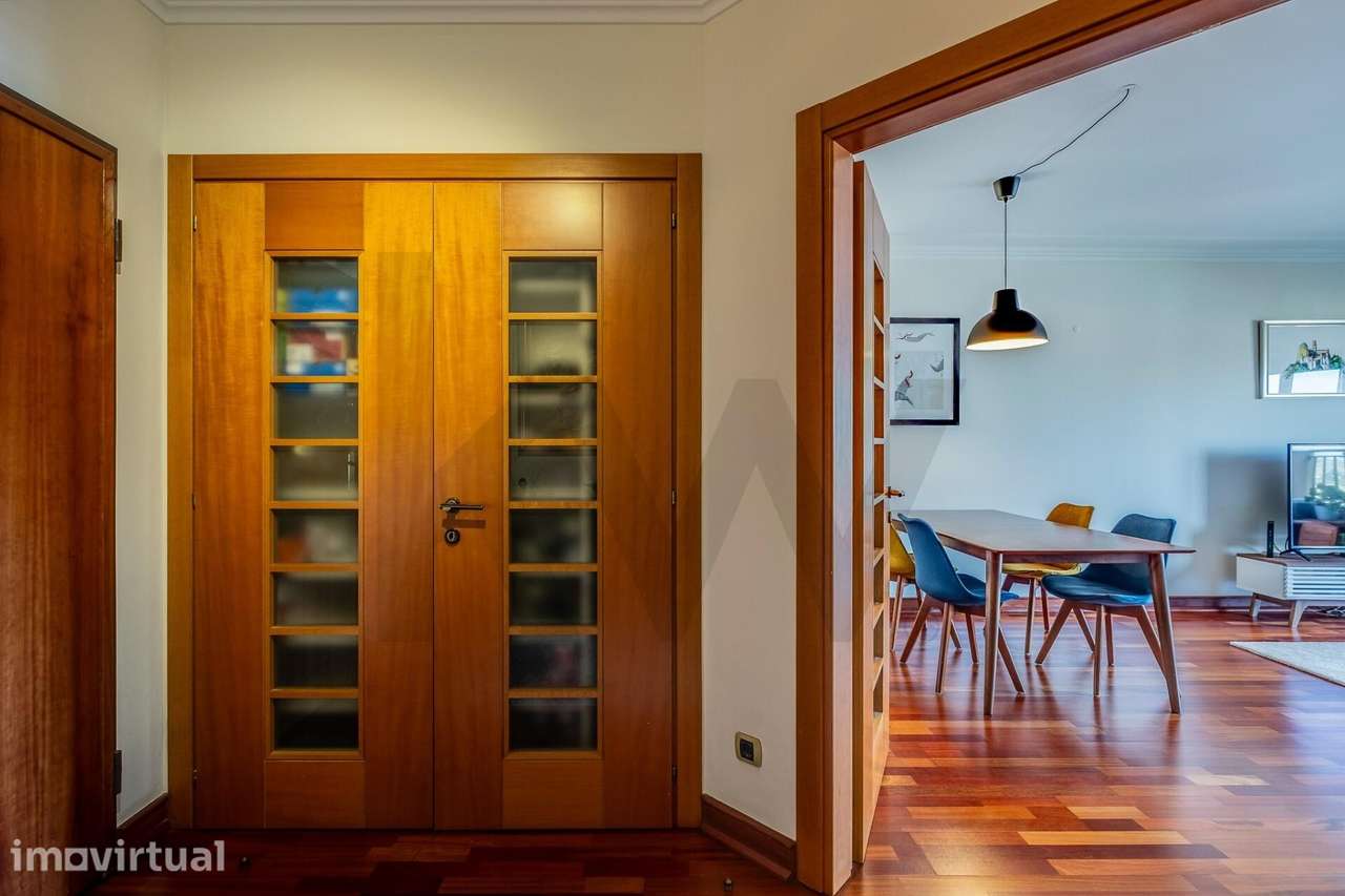 Apartamento T3 com Vista e Garagem na Quinta do Almirante - Grande imagem: 3/42
