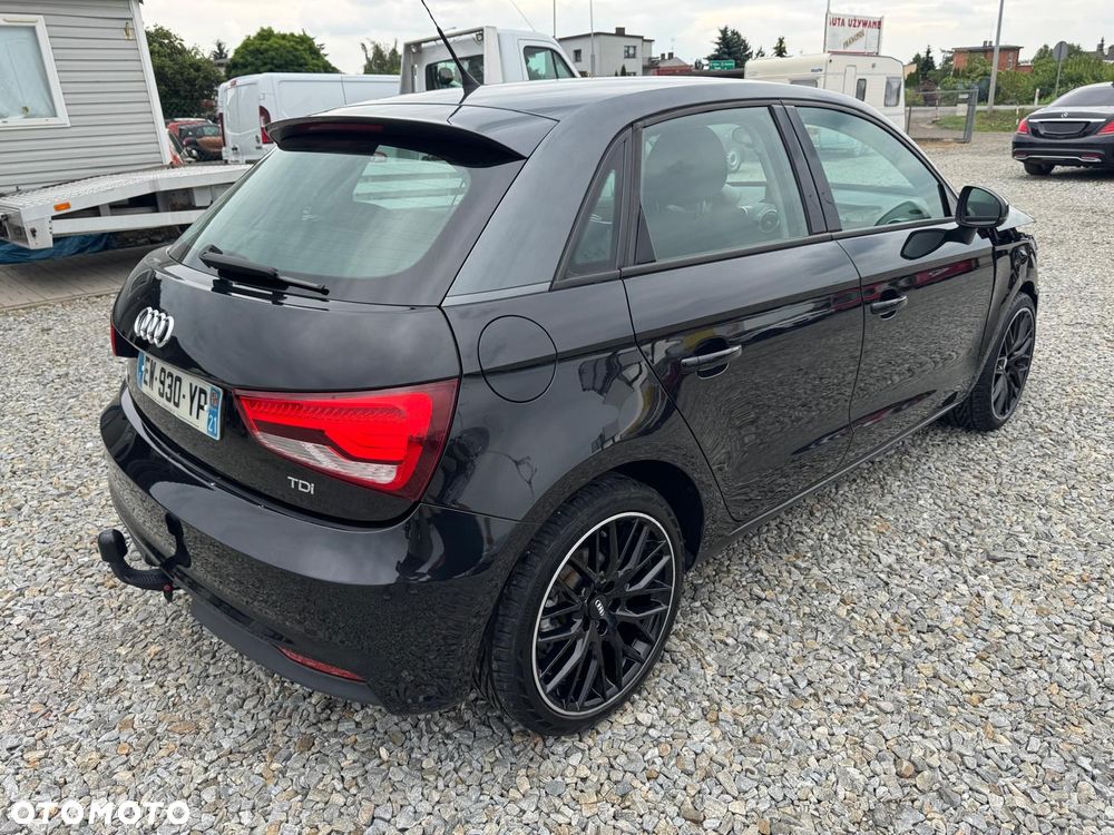 Audi A1 Sportback 1.6 TDI Design S tronic - 5
