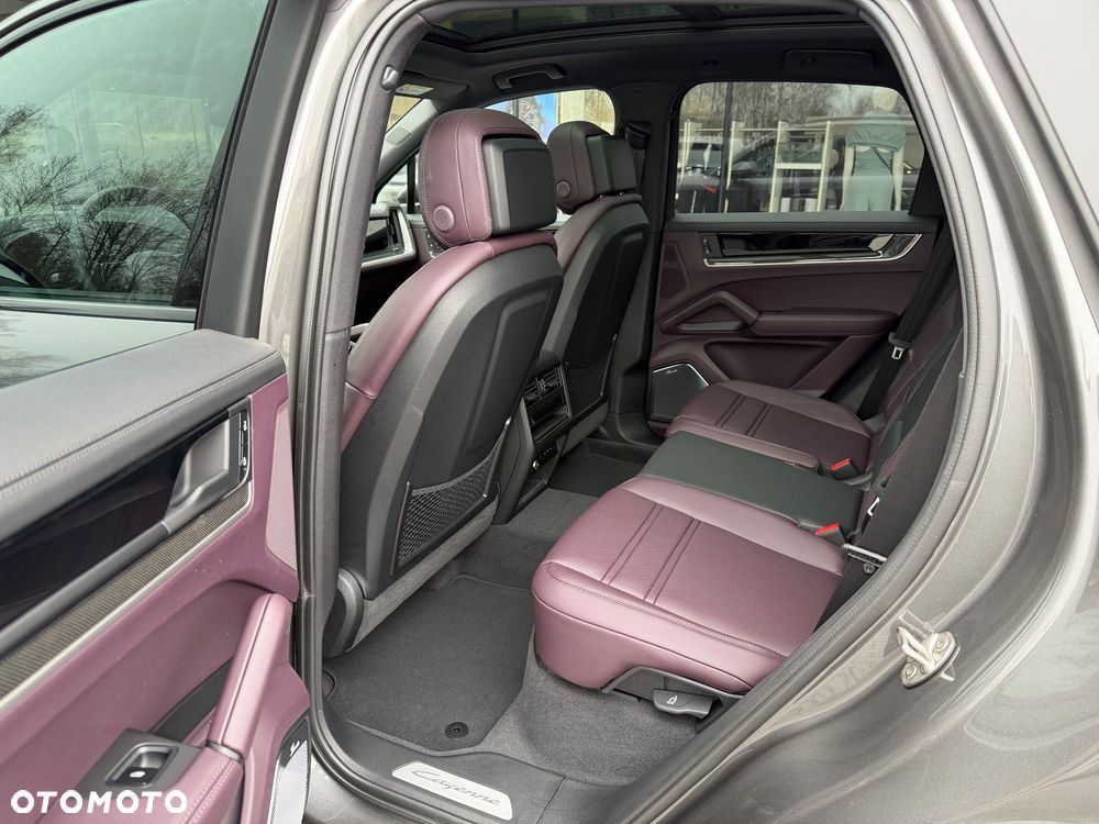 Porsche Cayenne - 11