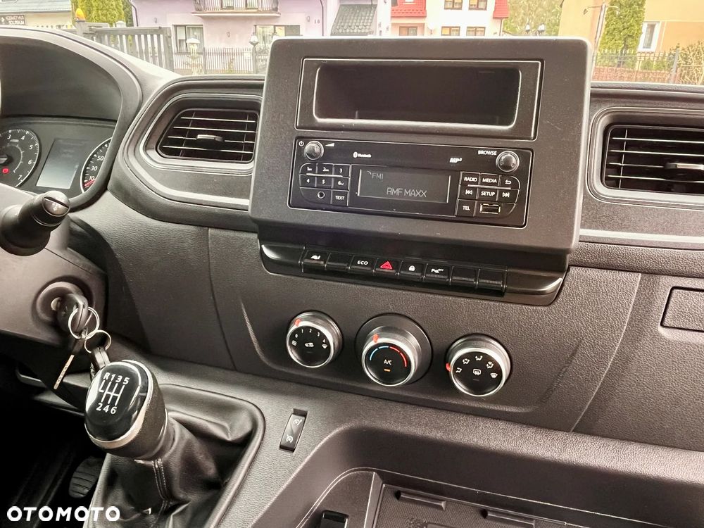 Renault MASTER L4H3 / BEZWYPADKOWY / PIERWSZY WŁAŚCICIEL / SERWIS ASO / VAT 23% / LEASING / KREDYT - 16