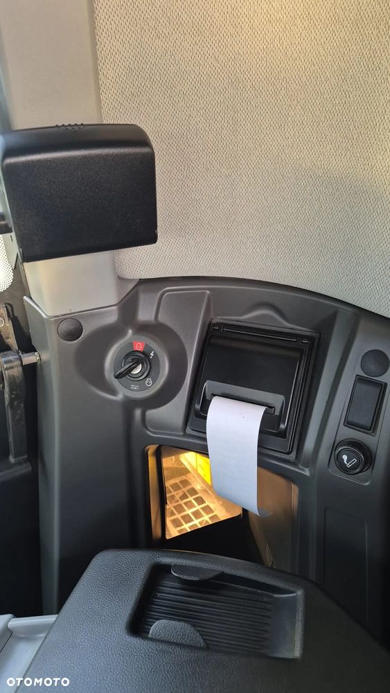 Claas Lexion 620 z hederem - 29