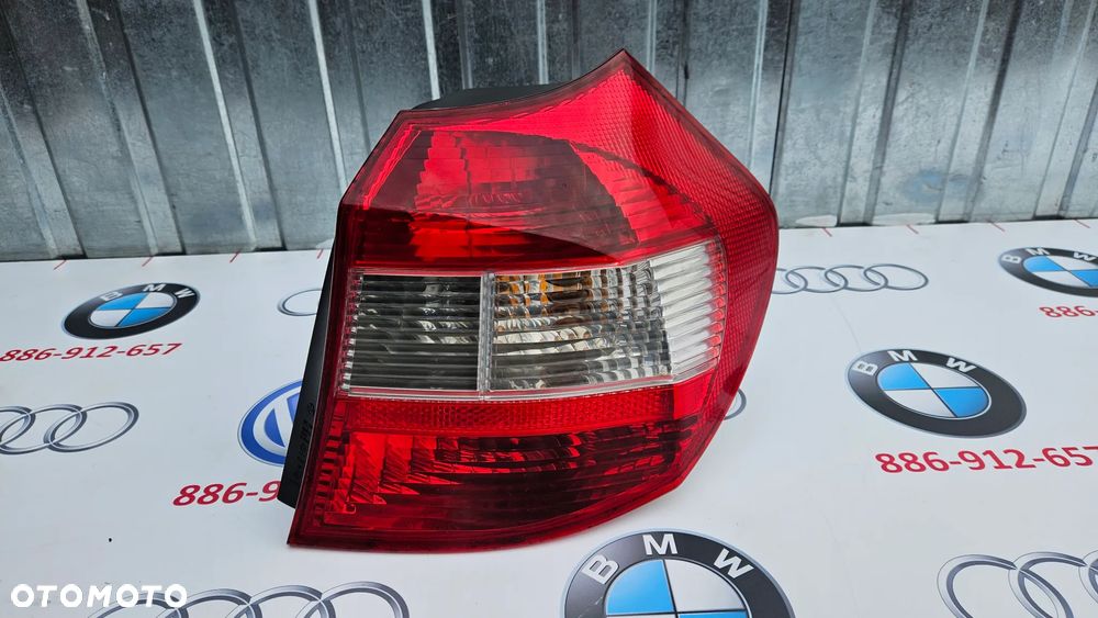 BMW 1 E87 2004-2007 Kompletna lampa tył prawy Lampa tylna prawa 6924502 EUROPA - 2