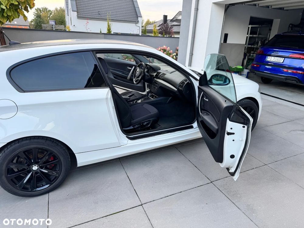 BMW Seria 1 - 22