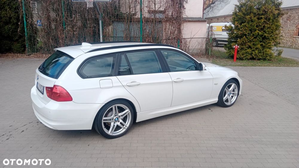 BMW Seria 3 318d DPF Edition Exclusive - 3