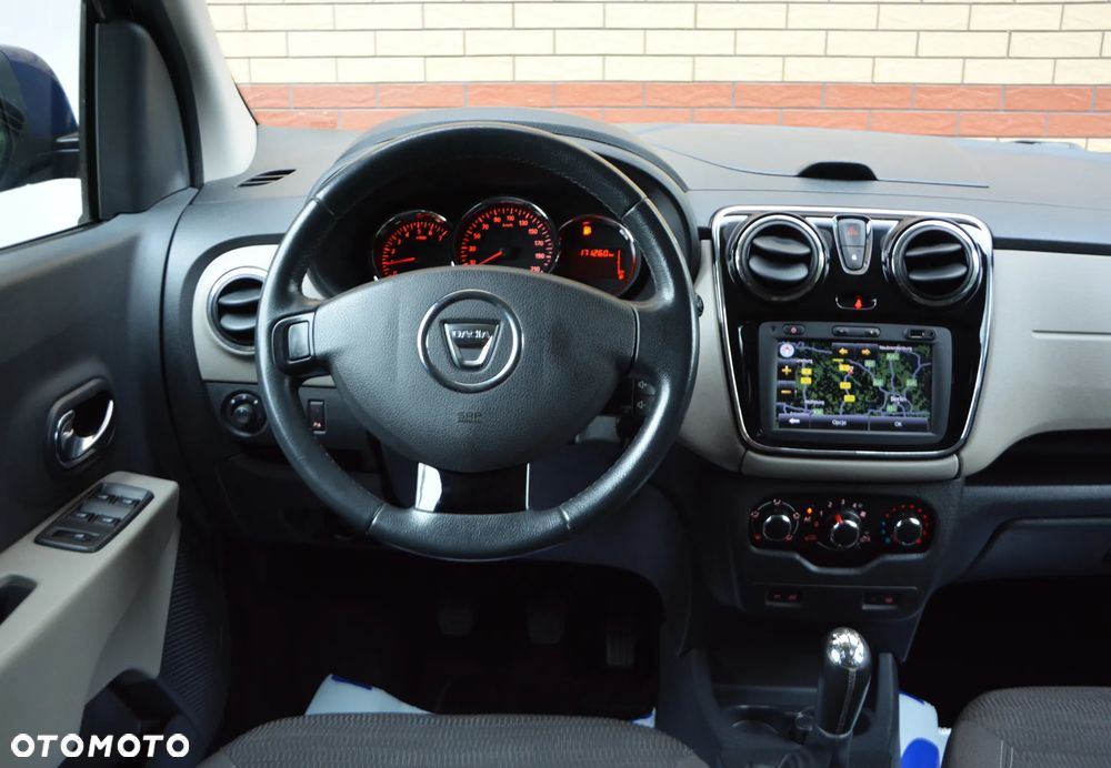 Dacia Lodgy 1.6 MPI 85 Laureate - 18