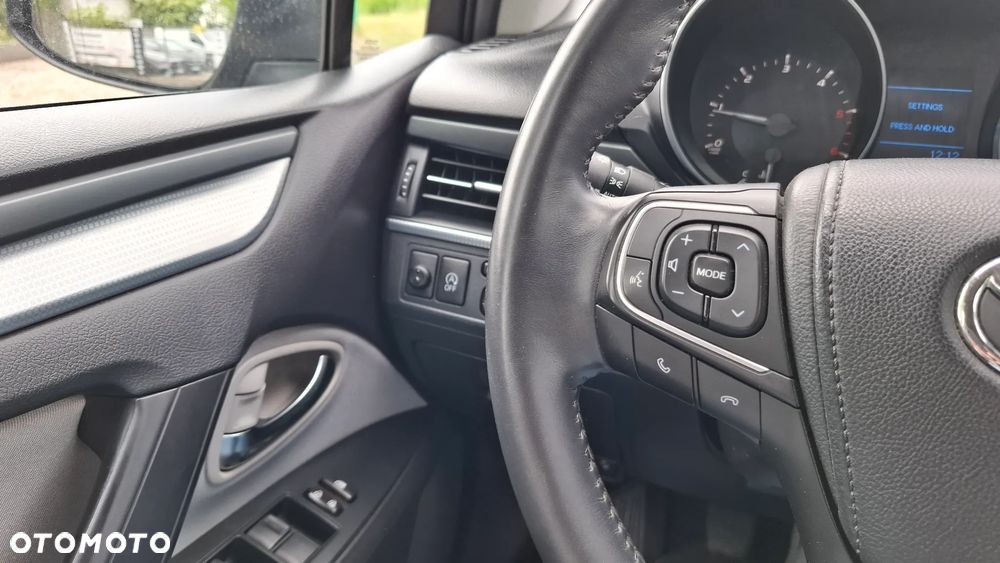 Toyota Avensis - 20