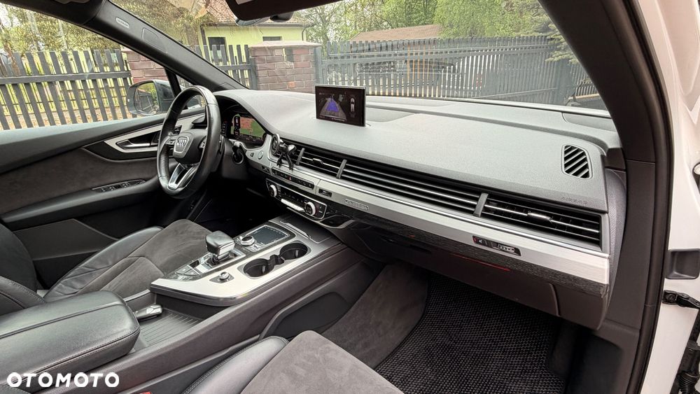 Audi Q7 - 11