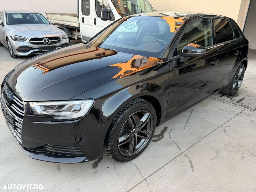 Audi A3 1.6 TDI clean Stronic Attraction - 1