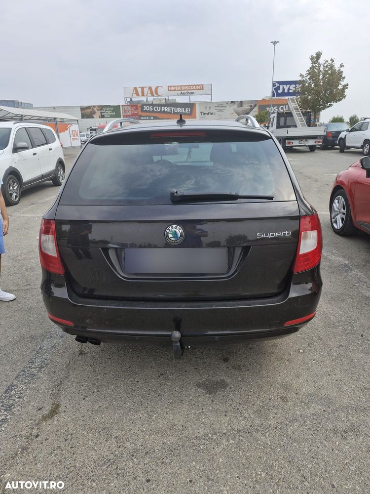 Skoda Superb 2.0 TDI DSG Ambition - 1