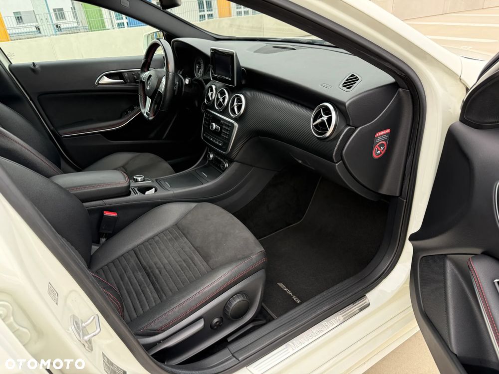 Mercedes-Benz Klasa A 250 4Matic 7G-DCT AMG Line - 21