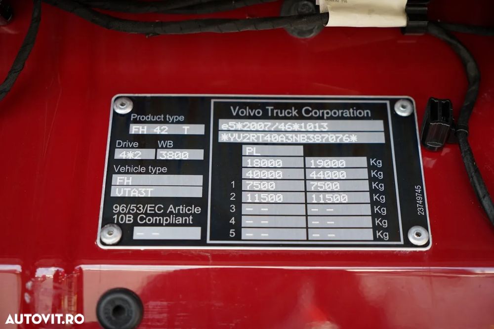 Volvo FH 500 / XXL / I-SAVE / LOWDECK / MEGA / I-PARK COOL / TV / JANTE DIN ALIAJ / CONTRACT DE REPARAȚIE POST-SERVICE - 39