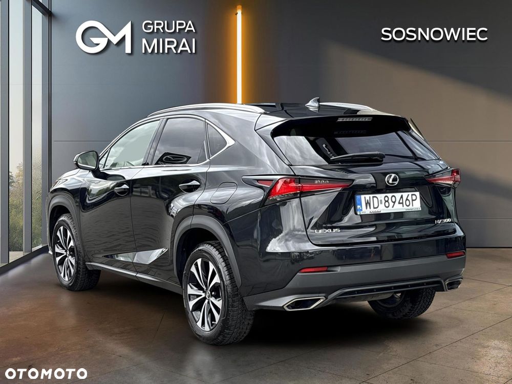 Lexus NX 300 F Impression AWD - 3