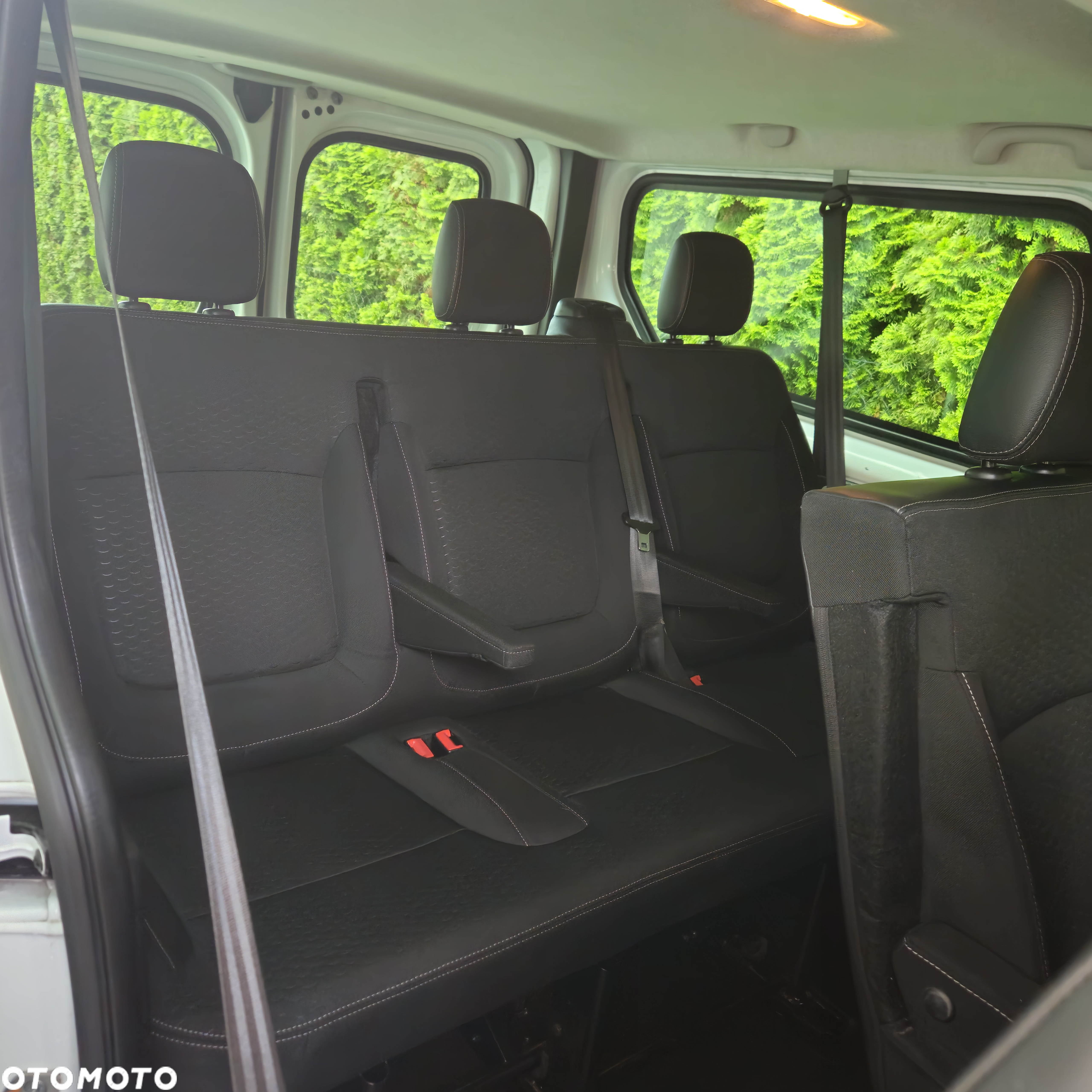 Opel Vivaro L2H1 2,9t Edition - 9