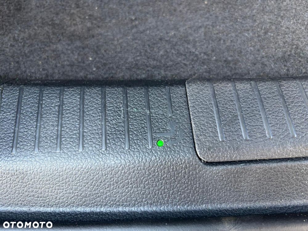 Volkswagen Golf 1.6 TDI BlueMotion Technology DSG Lounge - 11