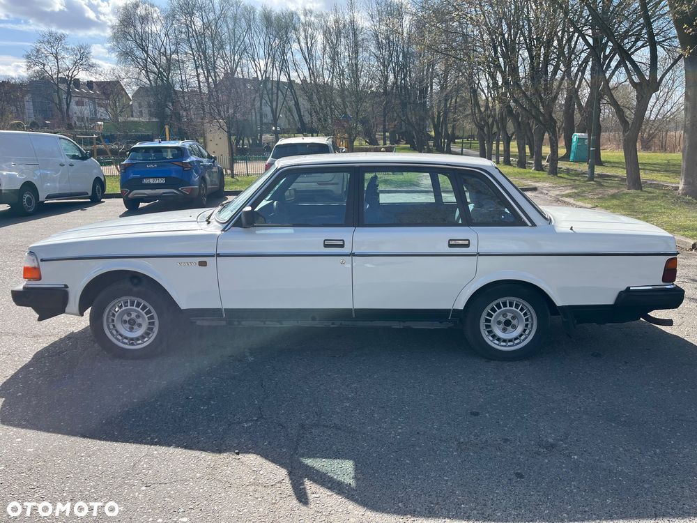 Volvo Seria 200 - 6