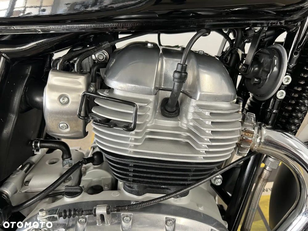 Royal Enfield Interceptor - 11