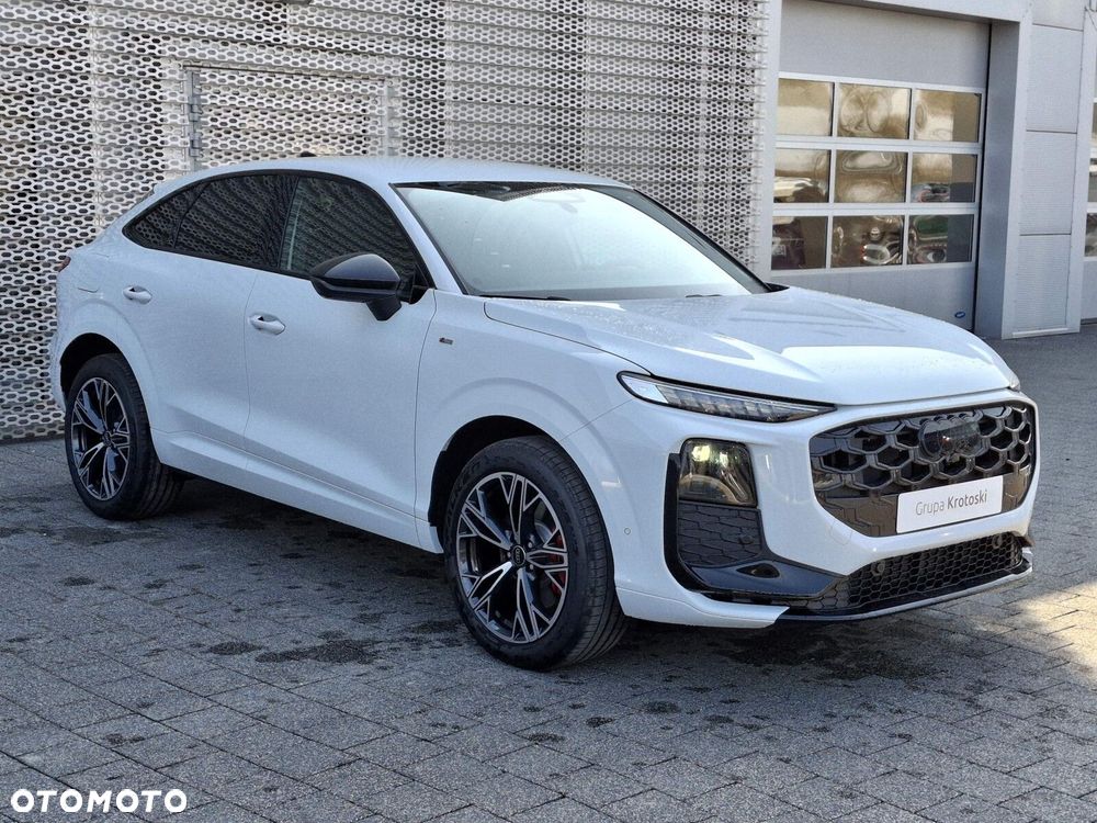 Audi Q3 Sportback - 4