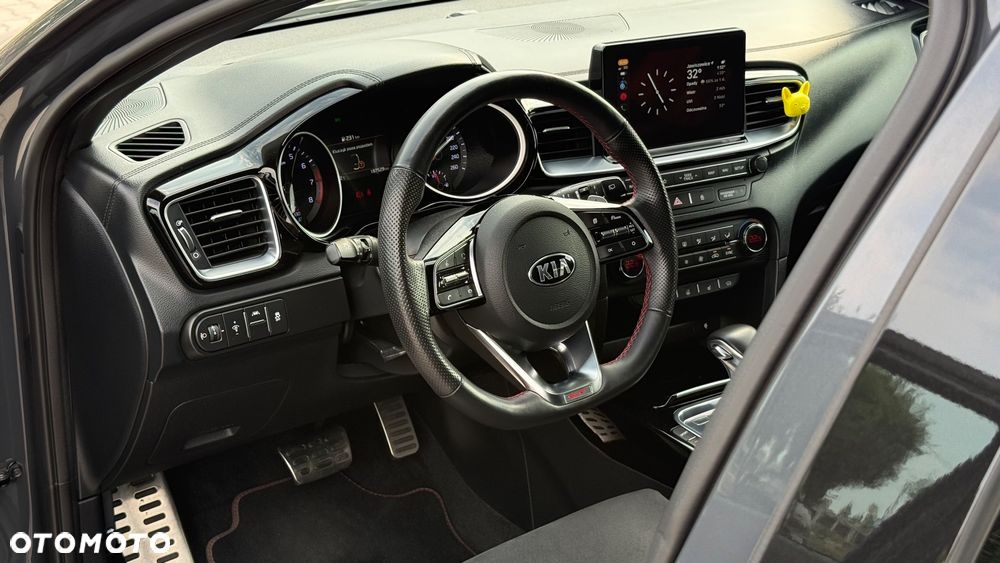 Kia ProCeed - 11