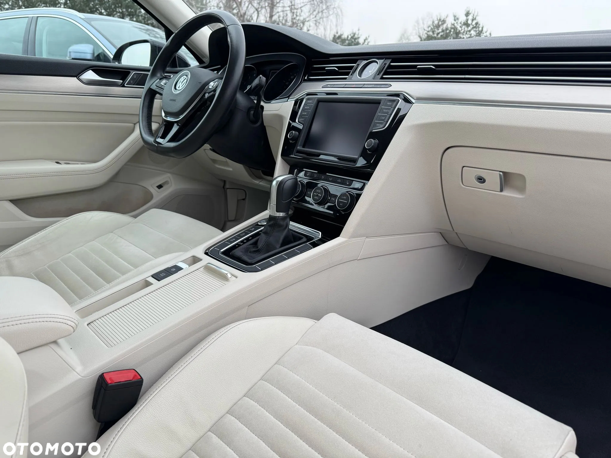 Volkswagen Passat 1.8 TSI BMT Comfortline DSG - 19