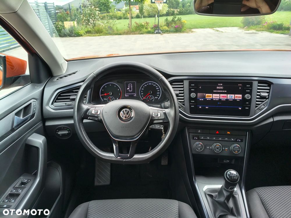Volkswagen T-Roc - 9