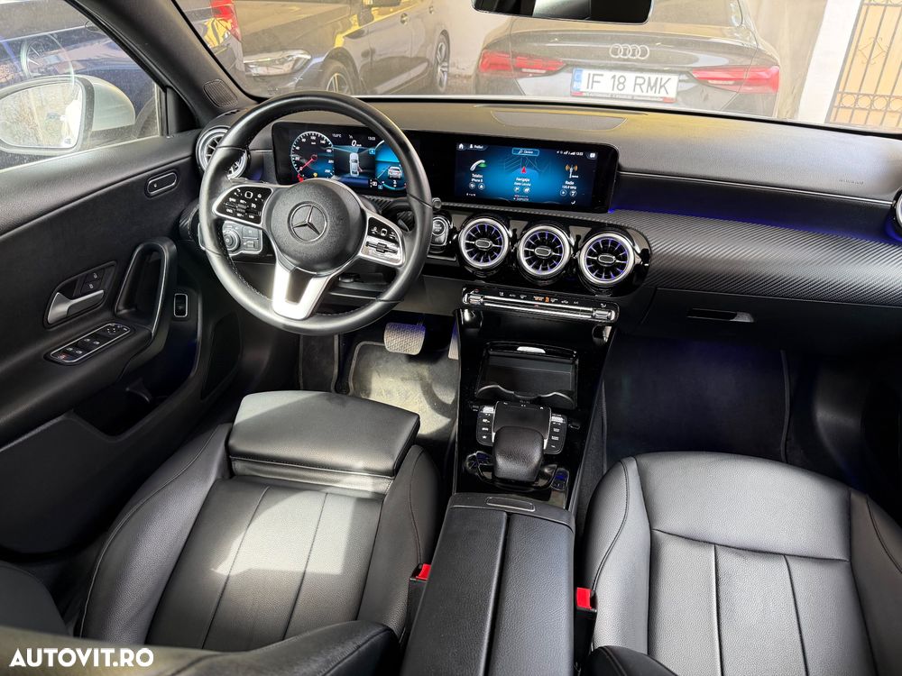 Mercedes-Benz A 180 Sedan 7G-DCT - 5