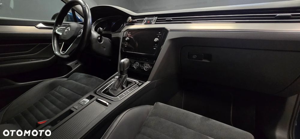 Volkswagen Passat 2.0 TDI Business DSG - 14