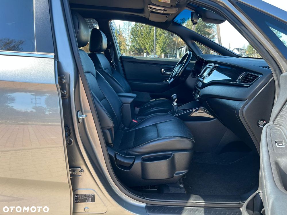 Kia Carens 1.7 CRDi Edition 7 - 16
