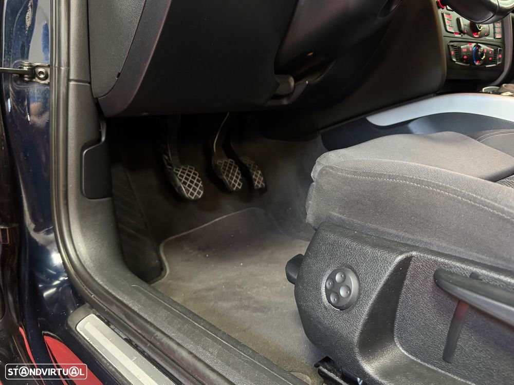 Audi A4 2.0 TDI exclusive - 18