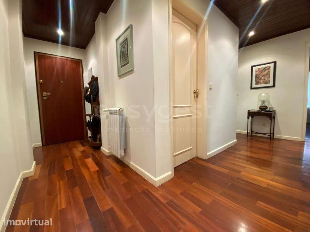 Apartamento T3 a 2 minutos do centro da Solum Equipado, Com Garagem... - Grande imagem: 2/22