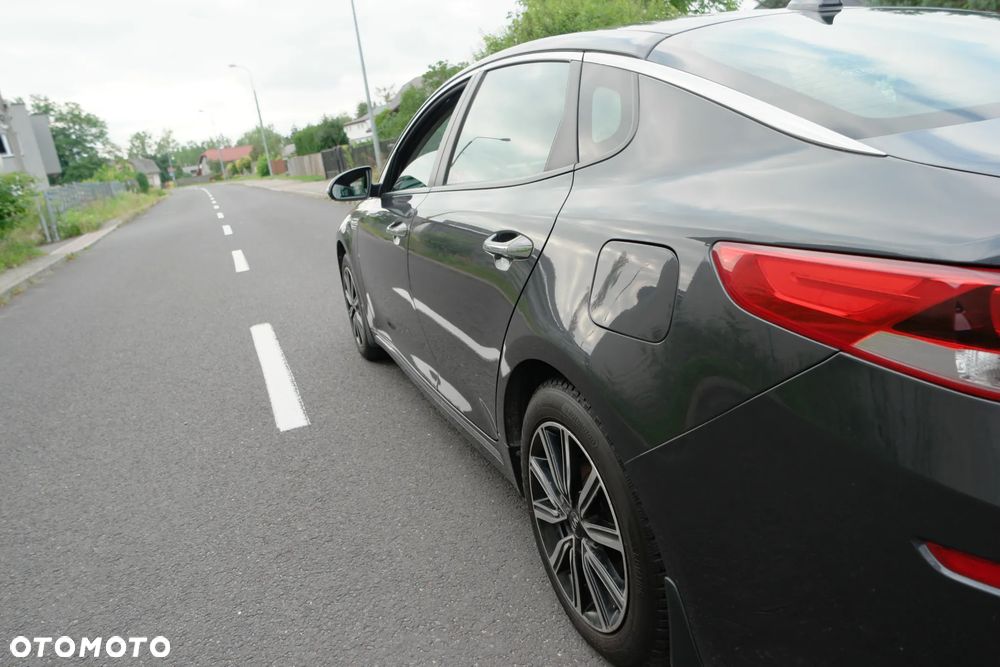 Kia Optima - 10