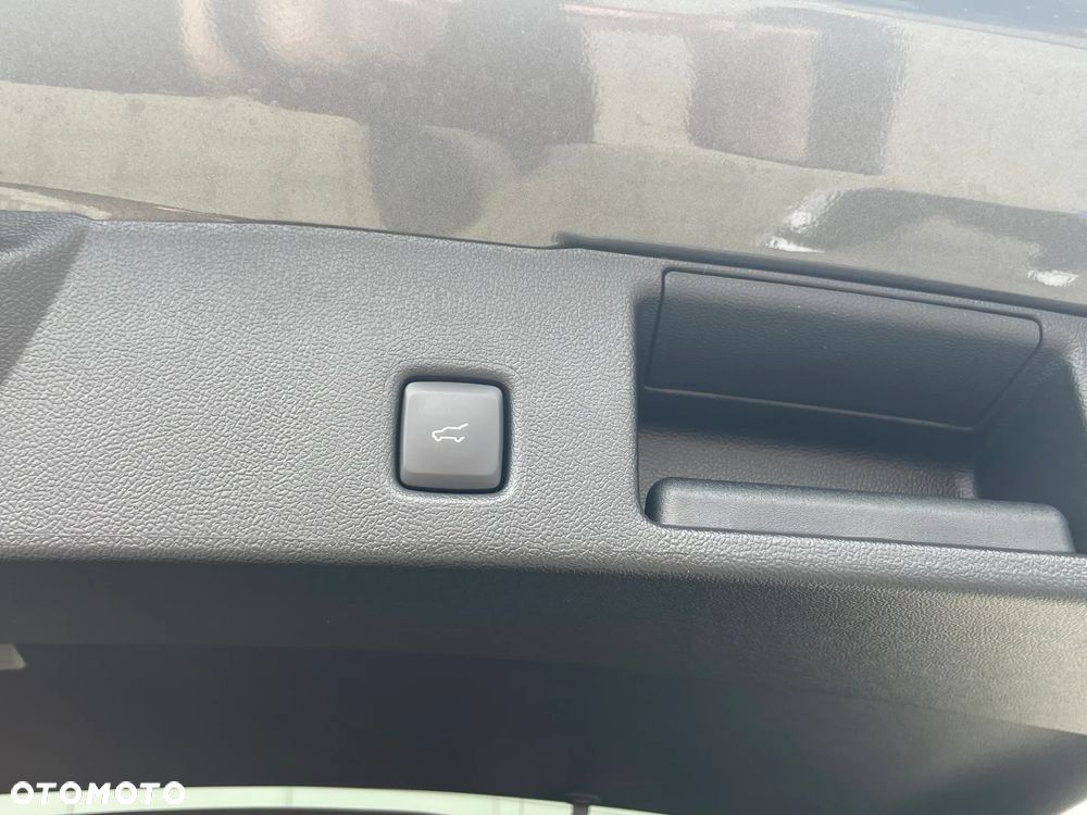 Ford Kuga 2.5 FHEV FWD ST-Line X eCVT - 11