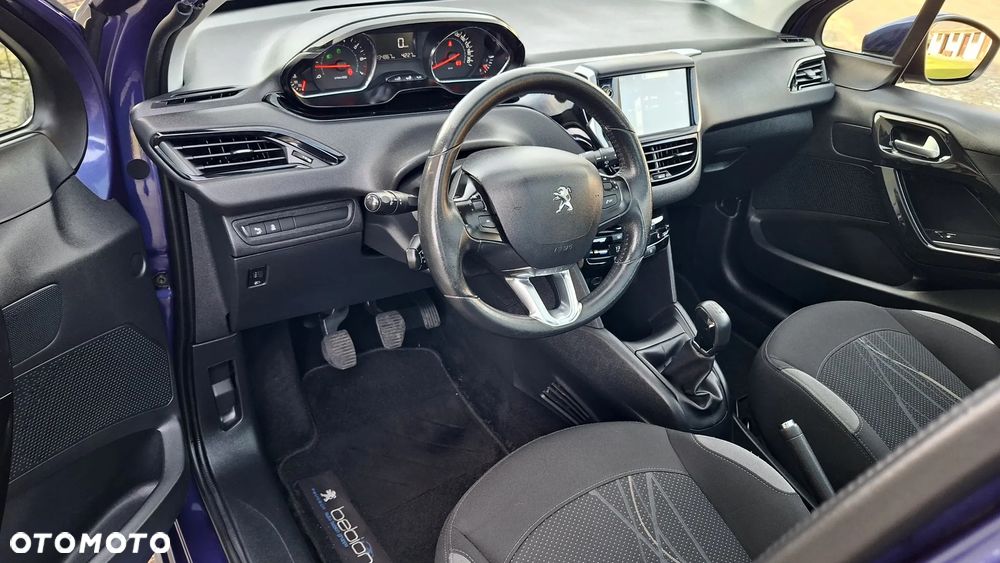 Peugeot 208 1.2 PureTech Allure - 24