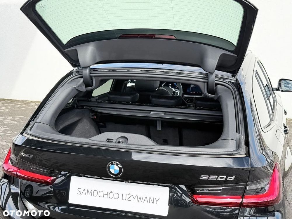 BMW Seria 3 320d xDrive M Sport - 12
