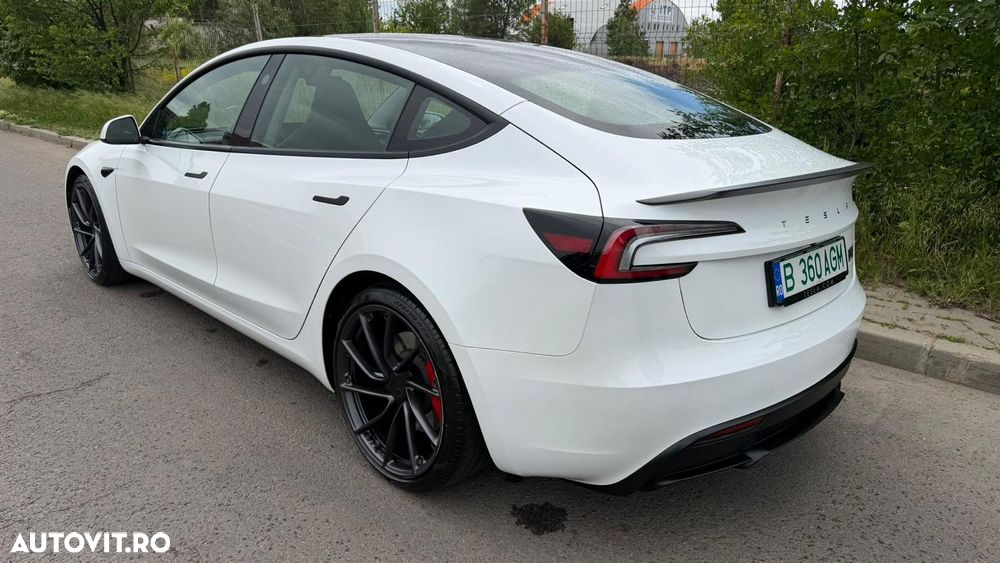 Tesla Model 3 Performance - 6