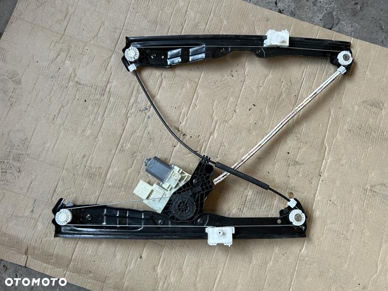 podnośnik szyby prawy przód przedni Peugeot 308 II T9 9678189780 - 1