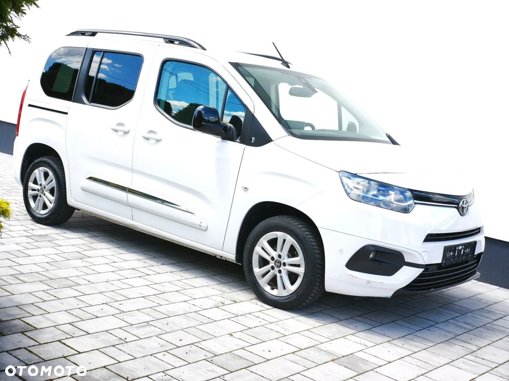 Toyota Proace City Verso 1.2 Turbo L1 Team Deutschland - 7