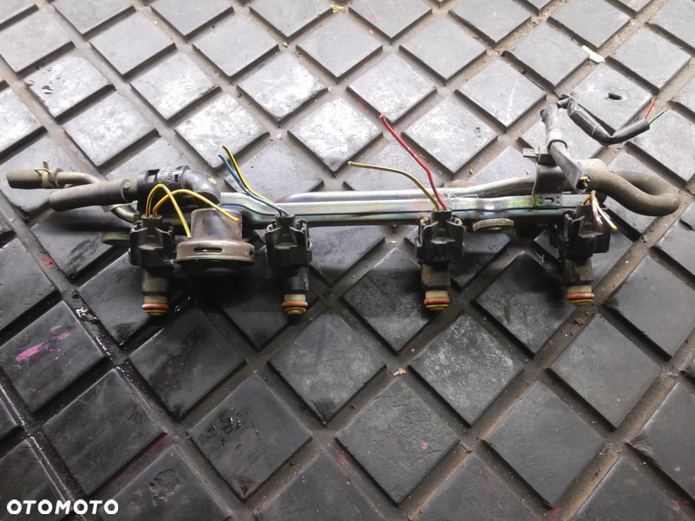 Listwa wtryskowa Honda 1.6 16v Civic VII 7 HONDA SH05 BBD - 1