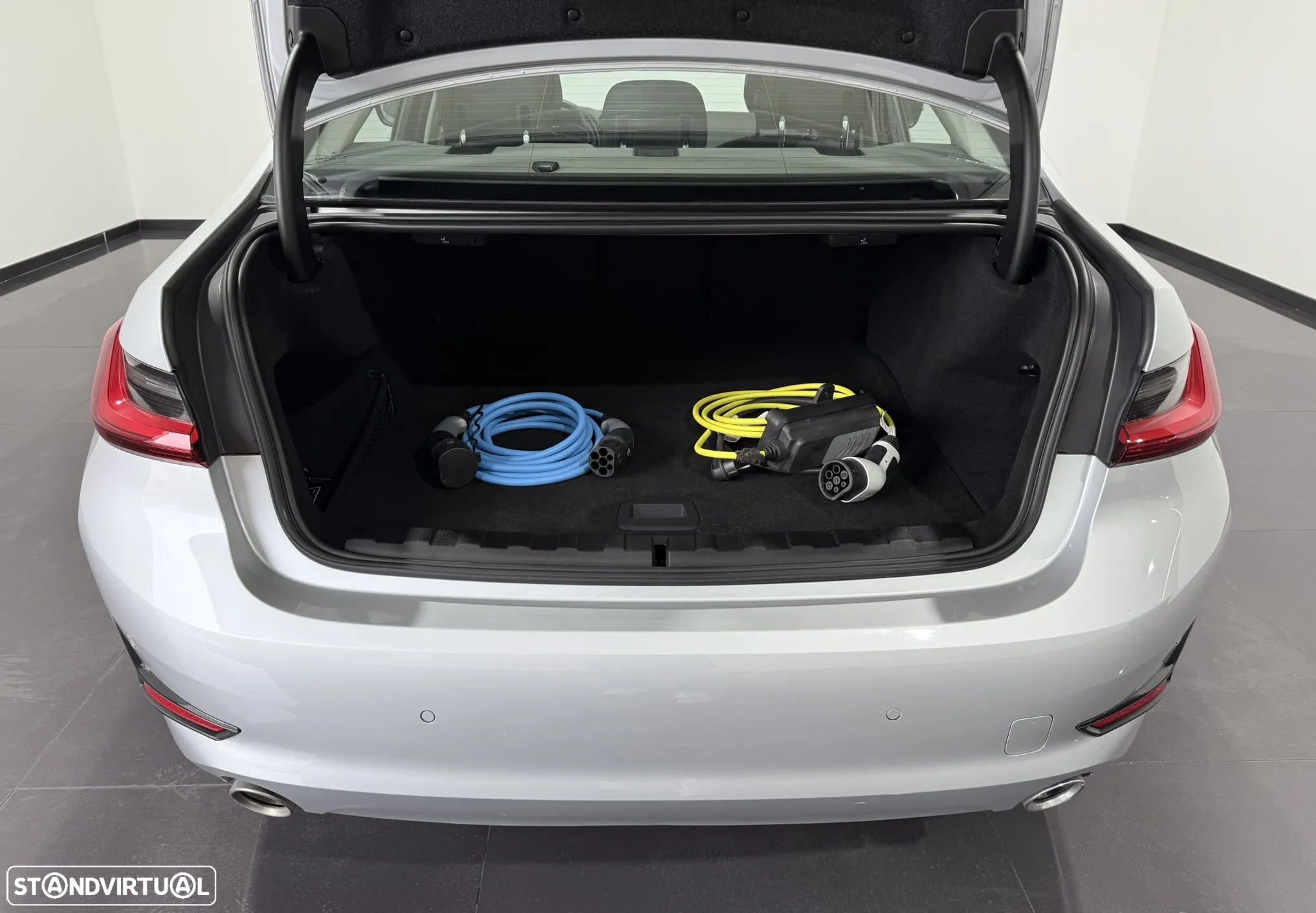 BMW 330 e Corporate Edition Auto - 47
