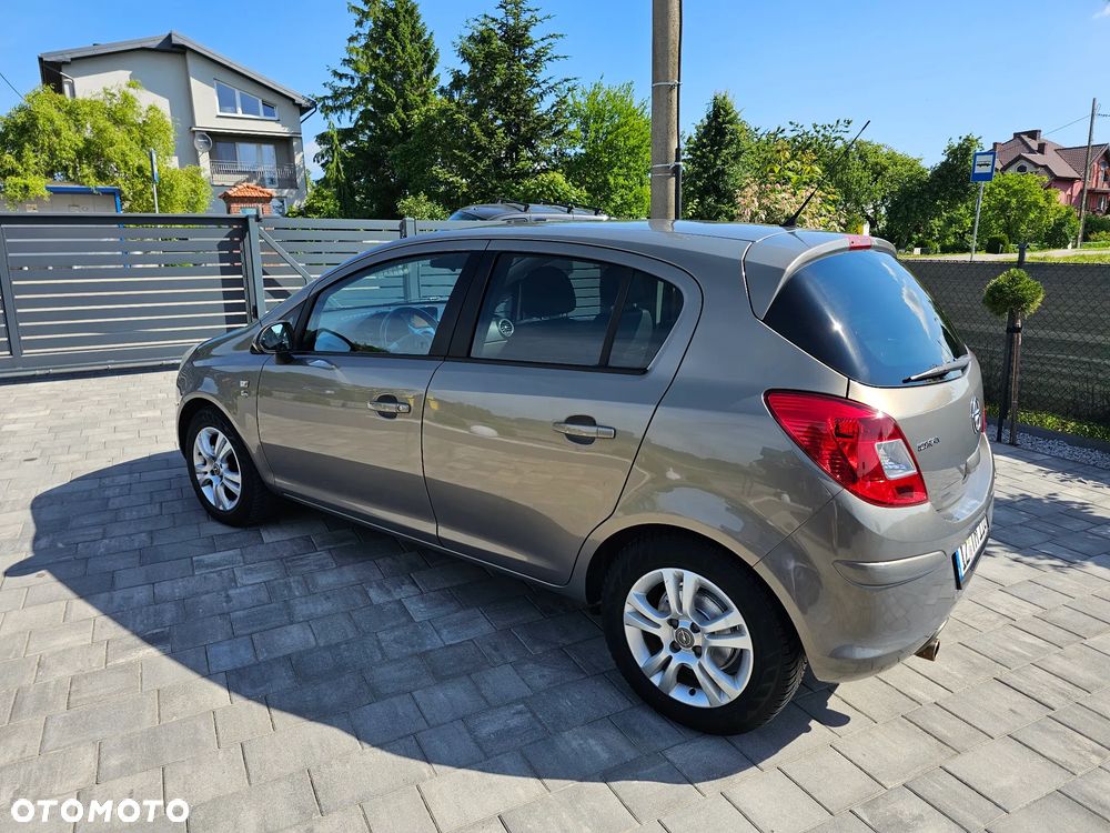 Opel Corsa 1.4 16V Automatik 150 Jahre - 11