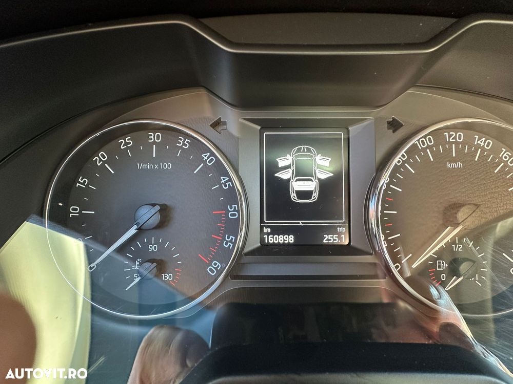 Skoda Octavia 1.6 TDI Classic DSG - 10