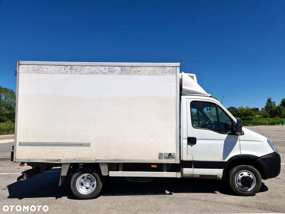 Iveco Daily 35C12 116KM - Bliźniaki - IZOTERMA - CHŁODNIA – MROŹNIA (-20’C) - 11