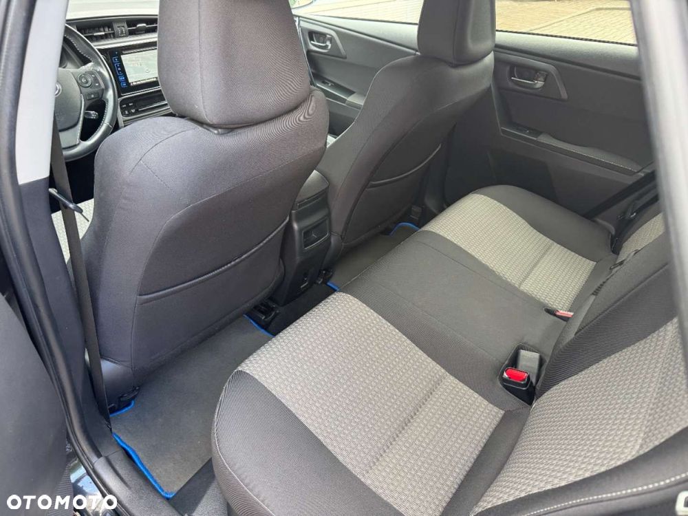Toyota Auris Hybrid 135 Prestige - 23